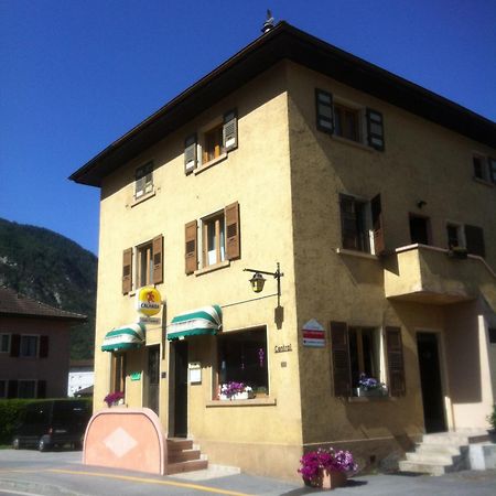 Le Central - Chambres D'Hote Grone Exterior photo